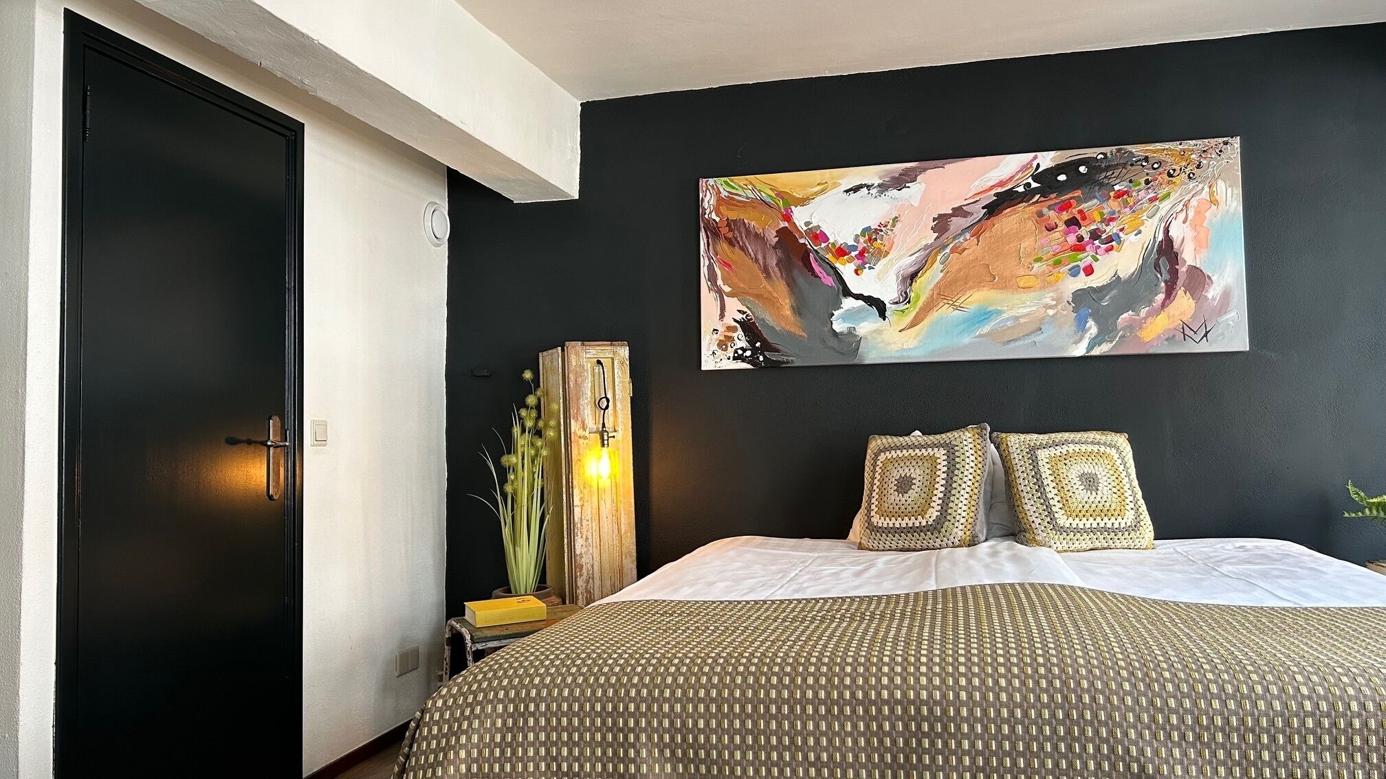 deluxe double room | individually decorated, individually furnished, iron/ironing board