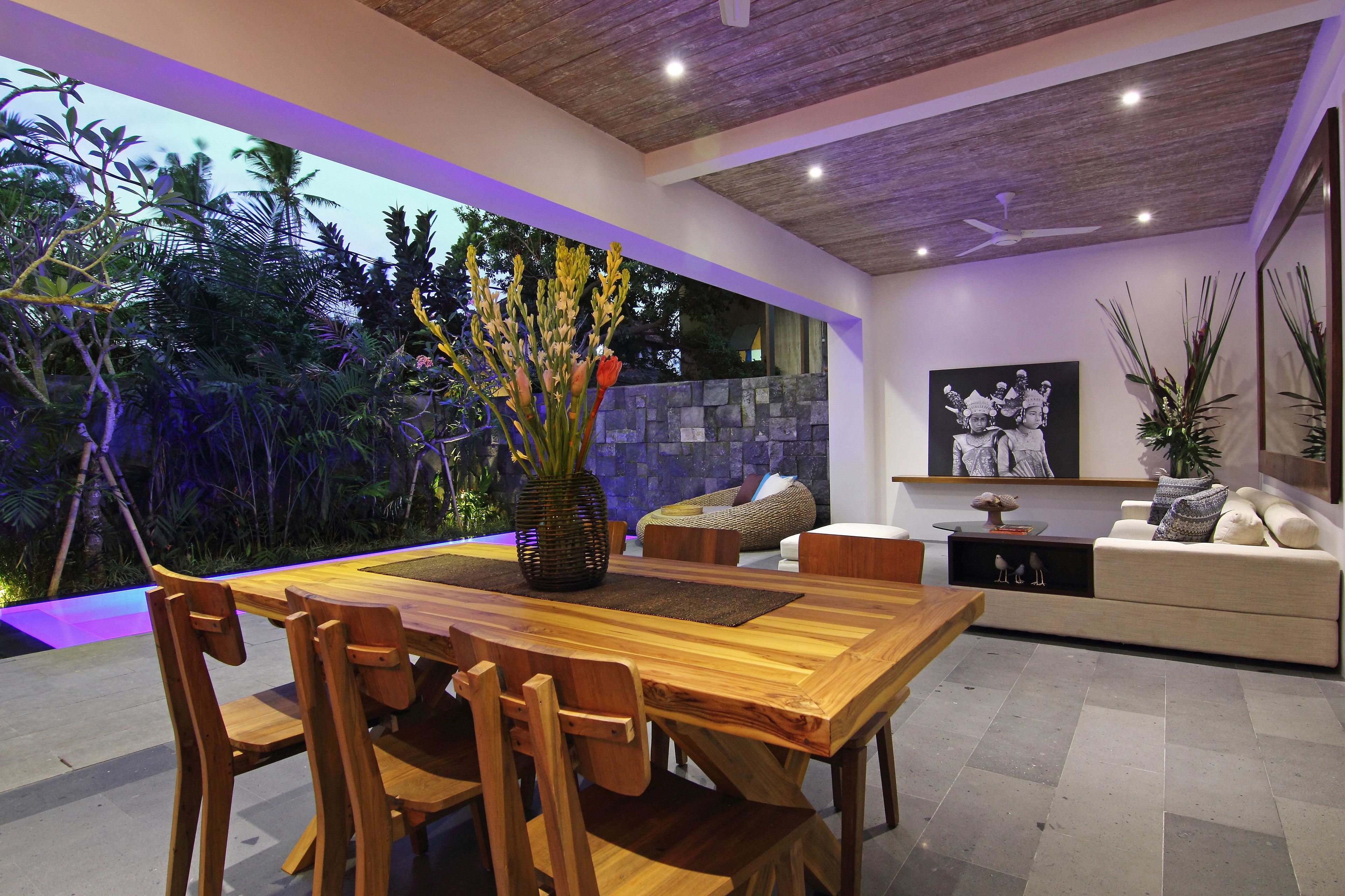 Luxury Villa, 3 Bedrooms | In-room dining