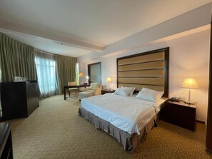 Premium bedding, minibar, in-room safe, desk