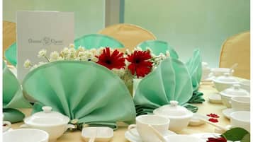 Desayuno buffet diario (MYR 37.1 por persona)