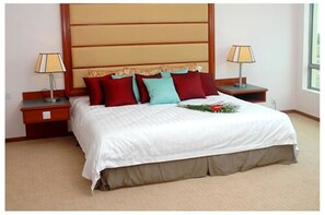 Chambre Deluxe, 1 très grand lit, vue ville
