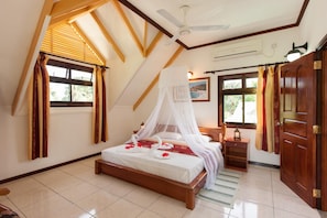 1 bedroom, in-room safe, free cots/infant beds, rollaway beds - Chalet D Anse Reunion (La Digue)