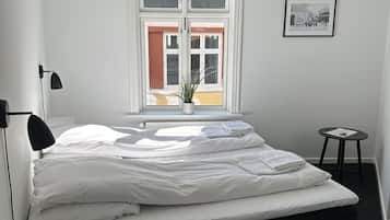 Basic Double Room, Annex Building | Cribs/infant beds, free WiFi, bed sheets