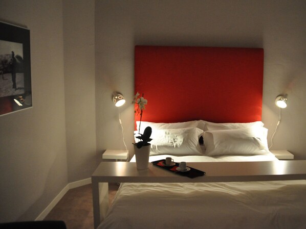 1 Schlafzimmer, laptopgeeigneter Arbeitsplatz, Bügeleisen/Bügelbrett