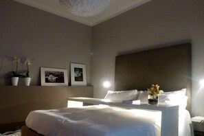 1 Schlafzimmer, laptopgeeigneter Arbeitsplatz, Bügeleisen/Bügelbrett