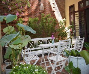 Garden - Orchids Homestay (Da Nang)