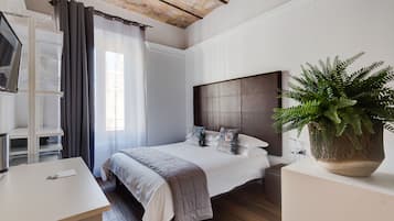 Habitación triple Confort | Ropa de cama de alta calidad, edredón, camas Select Comfort y minibar
