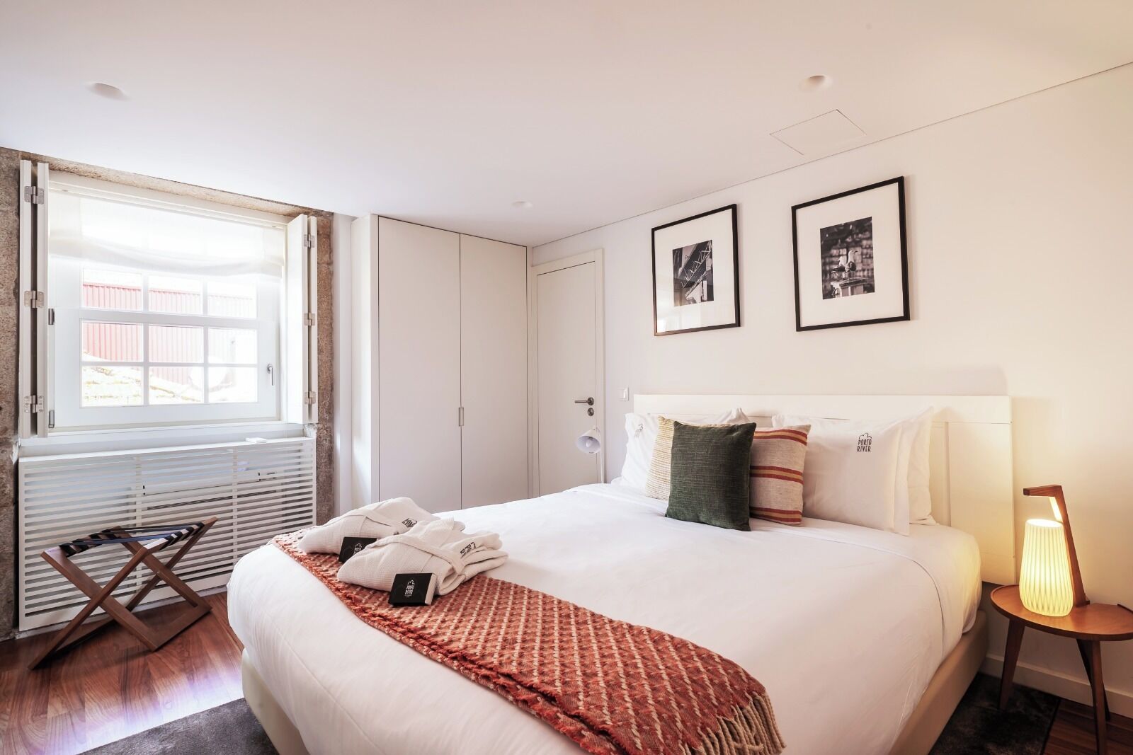 Premium Apartment, 1 Queen Bed | Minibar, in-room safe, desk, soundproofing