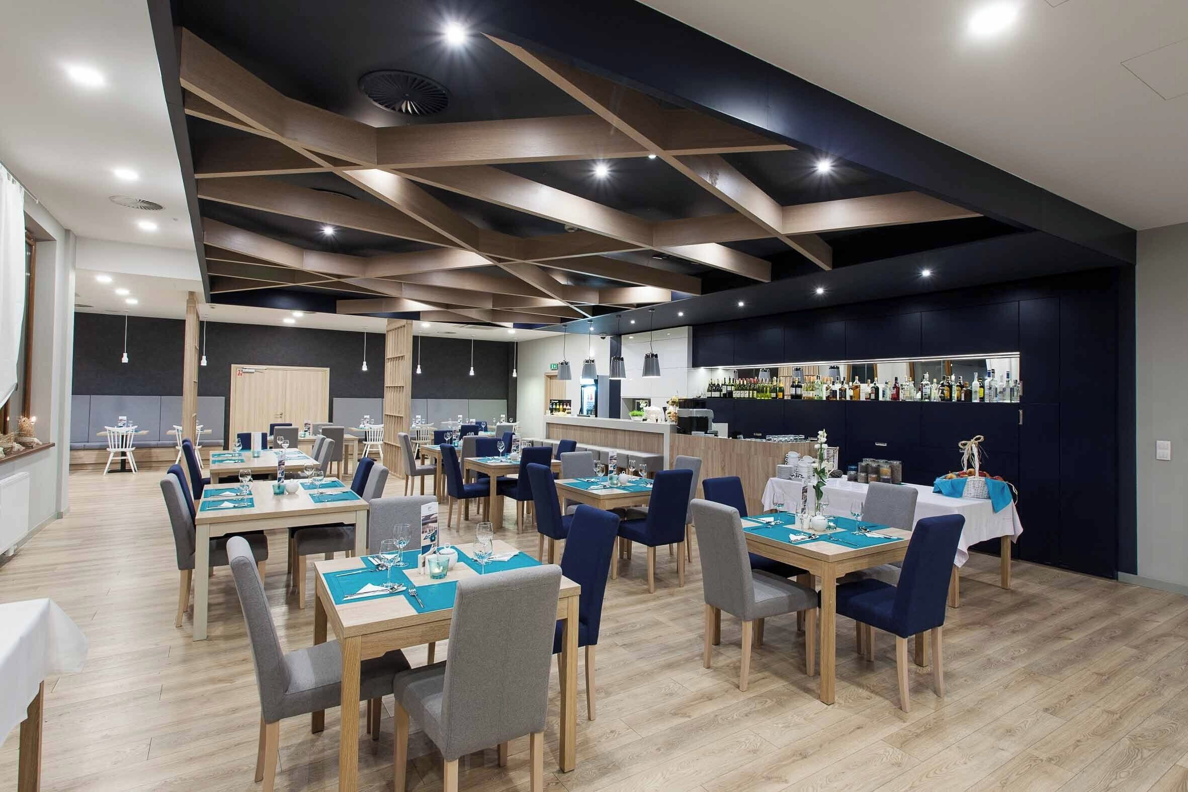 Breakfast, lunch, dinner served; Modern European cuisine 