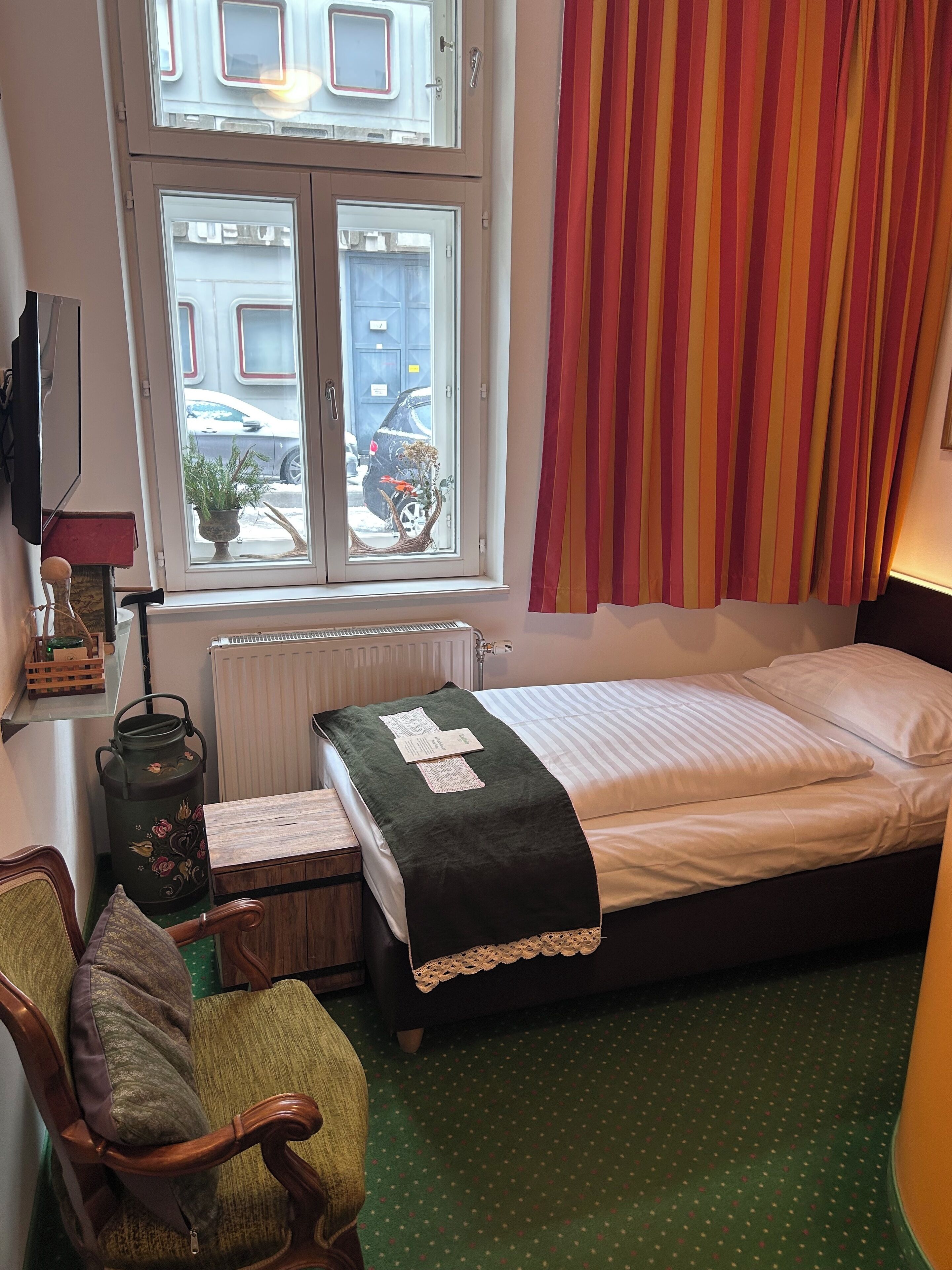 Photo - Pension Stadthalle