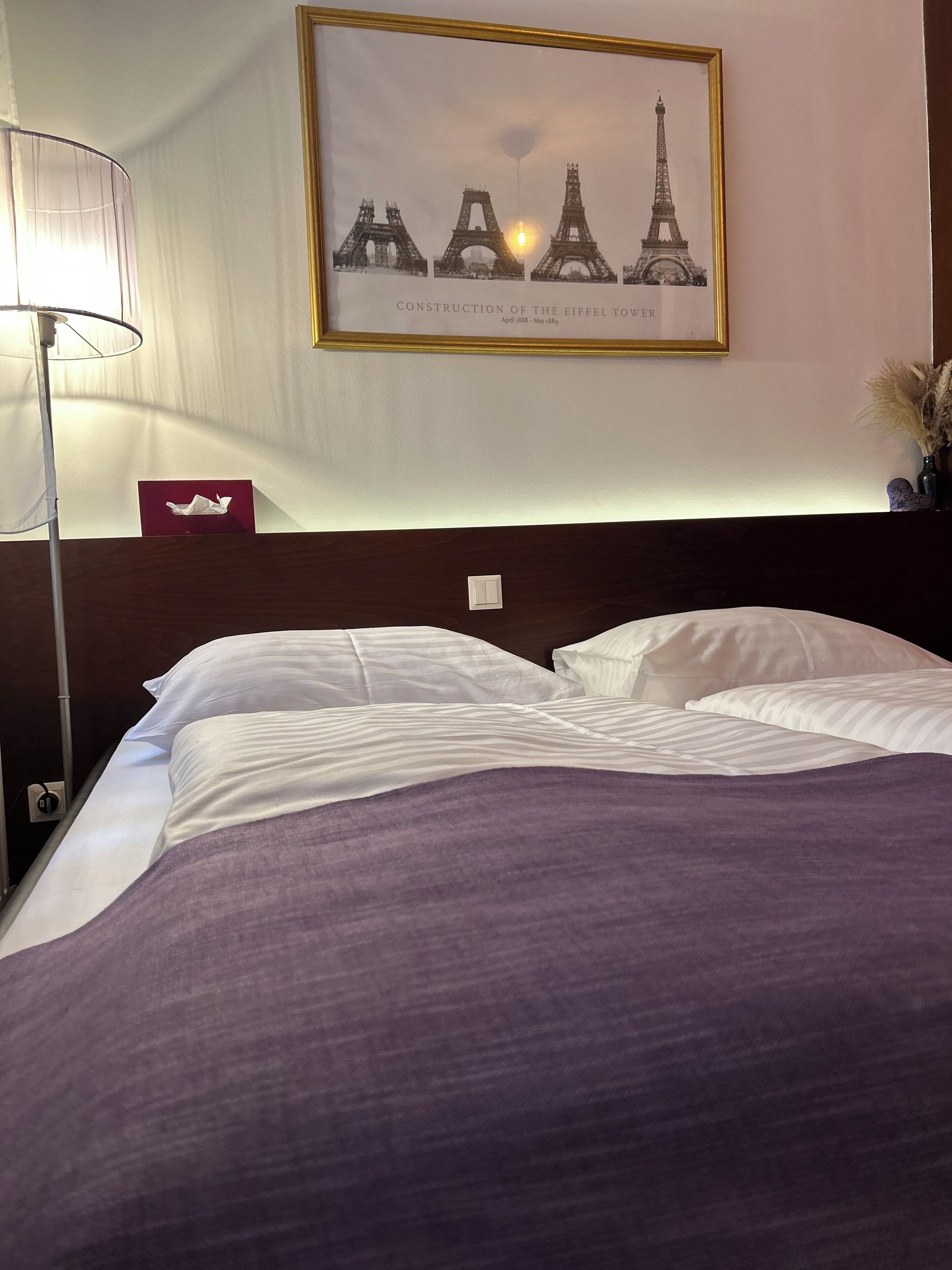 Doppelzimmer | Allergikerbettwaren, Verdunkelungsvorhänge, kostenloses WLAN, Bettwäsche