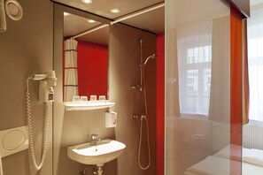 Bathroom - Pension Stadthalle (Vienna)