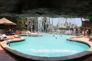 Outdoor pool - Private Apartments by Vacations On Miami Beach (Miami Beach)