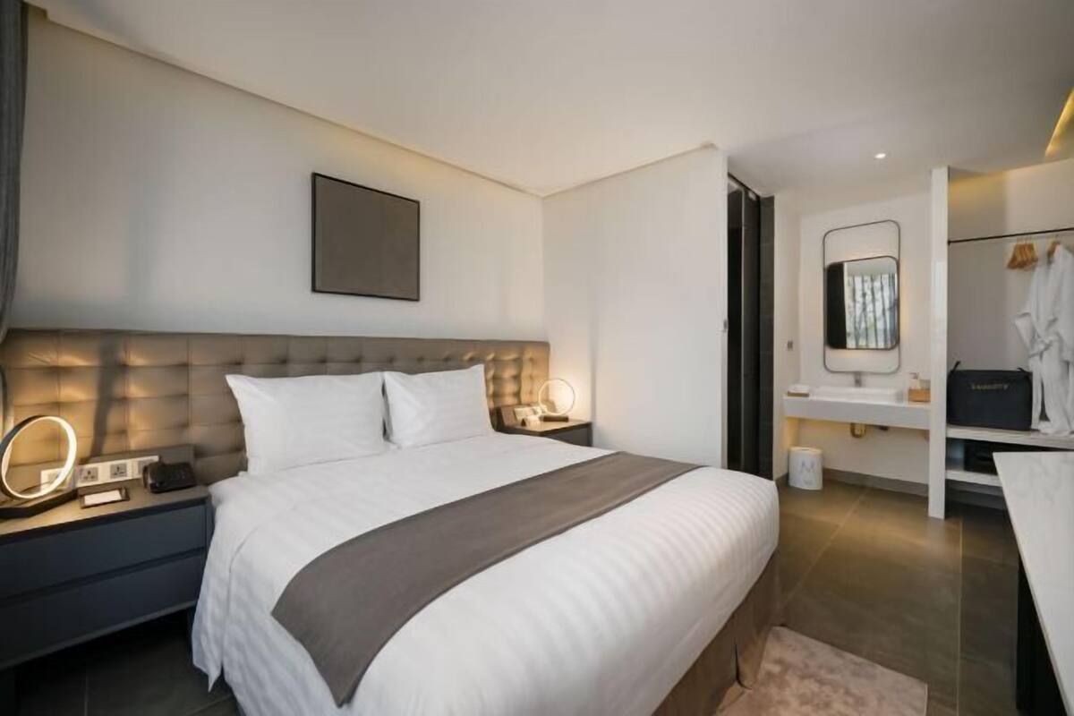 1 bedroom, minibar, in-room safe, desk