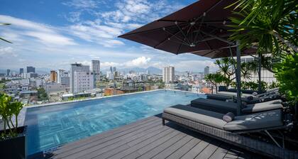 LEGEND Boutique Hotel