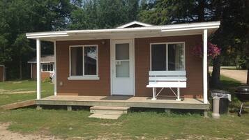 Cabin 4, lakeview, 1 room | Free WiFi, bed sheets