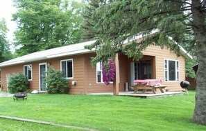 Cabin 9, lakefront, 3 rooms - Dunrovin Resort (Blackduck)
