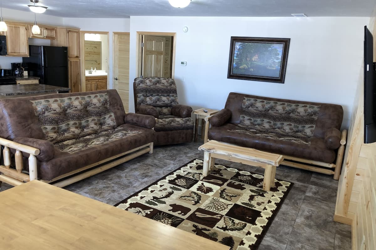 Family Cabin, 1 Bedroom, Accessible, Lake View | Free WiFi, bed sheets