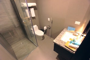 Shower, free toiletries, hair dryer, slippers