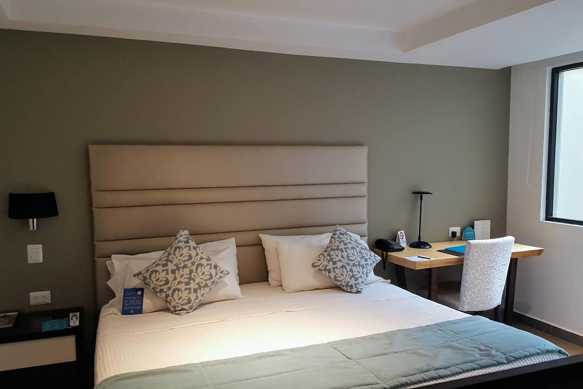 Chambre Standard, 1 grand lit | 1 chambre, literie de qualité supérieure, minibar