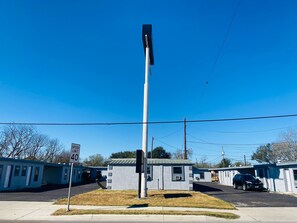 واجهة المنشأة