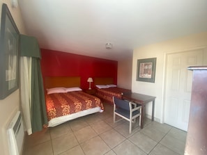 واي فاي مجانًا وملاءات أسرّة