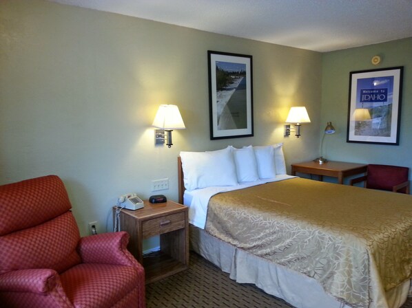 Desk, blackout drapes, iron/ironing board, free WiFi