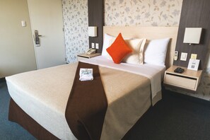 Minibar, caja de seguridad en la habitación, escritorio y wifi gratis 