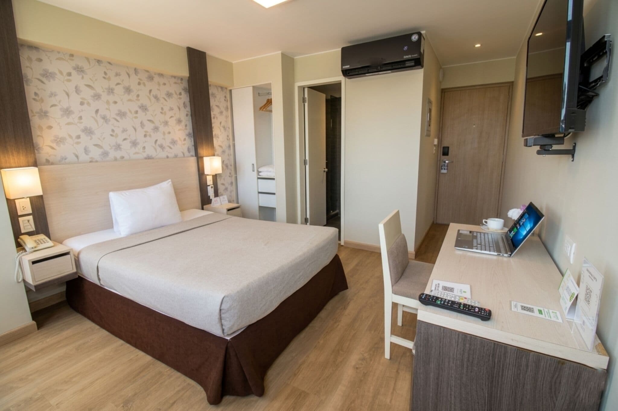 Minibar, in-room safe, desk, free WiFi