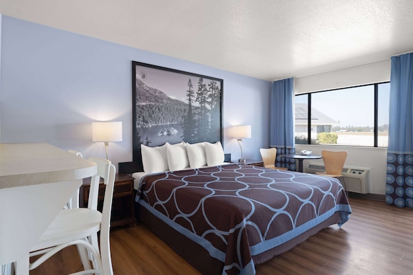 Room, 1 King Bed, Non Smoking (Efficiency) | Desk, laptop workspace, iron/ironing board, free WiFi