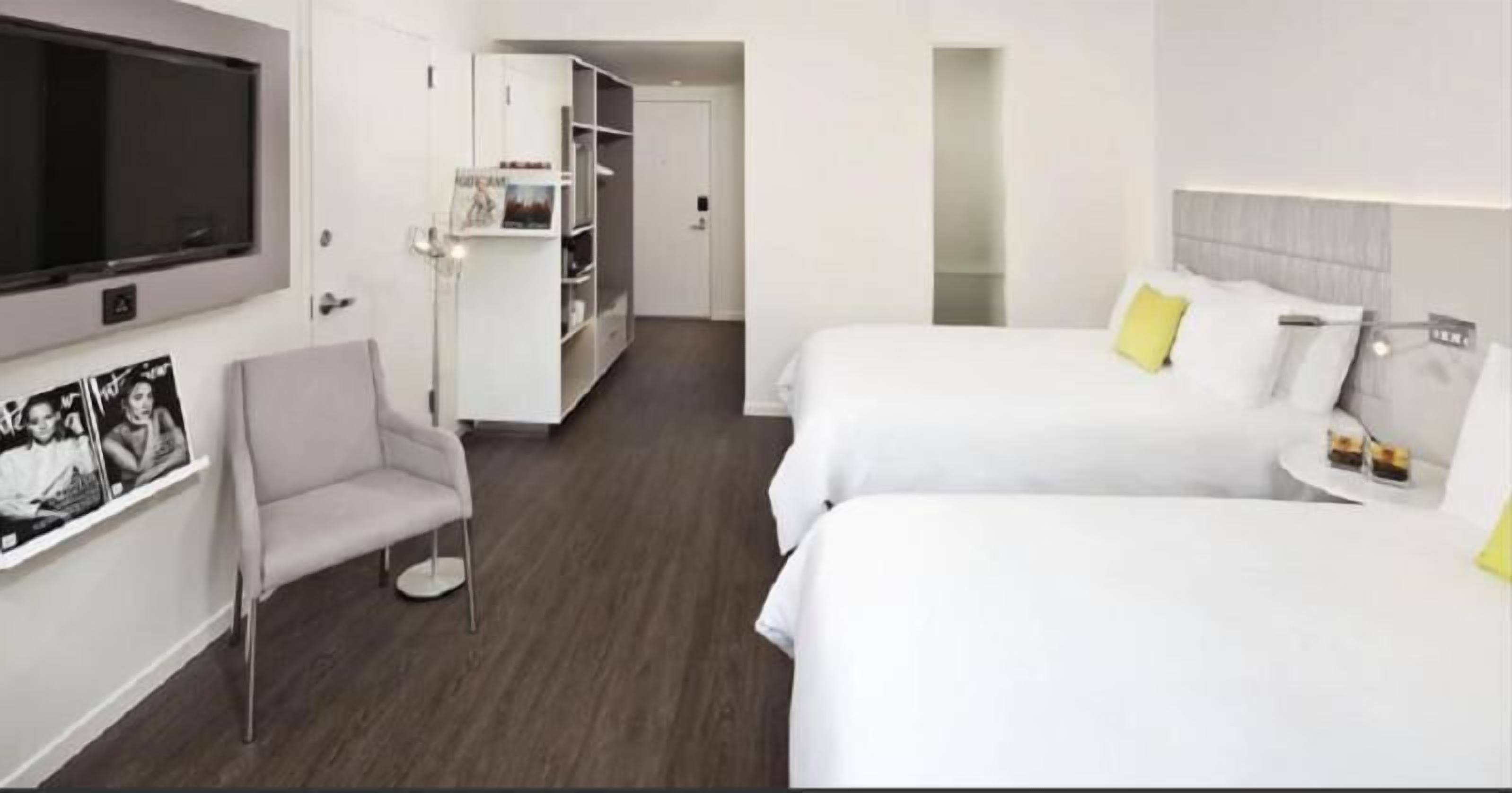 Premium bedding, in-room safe, desk, blackout drapes