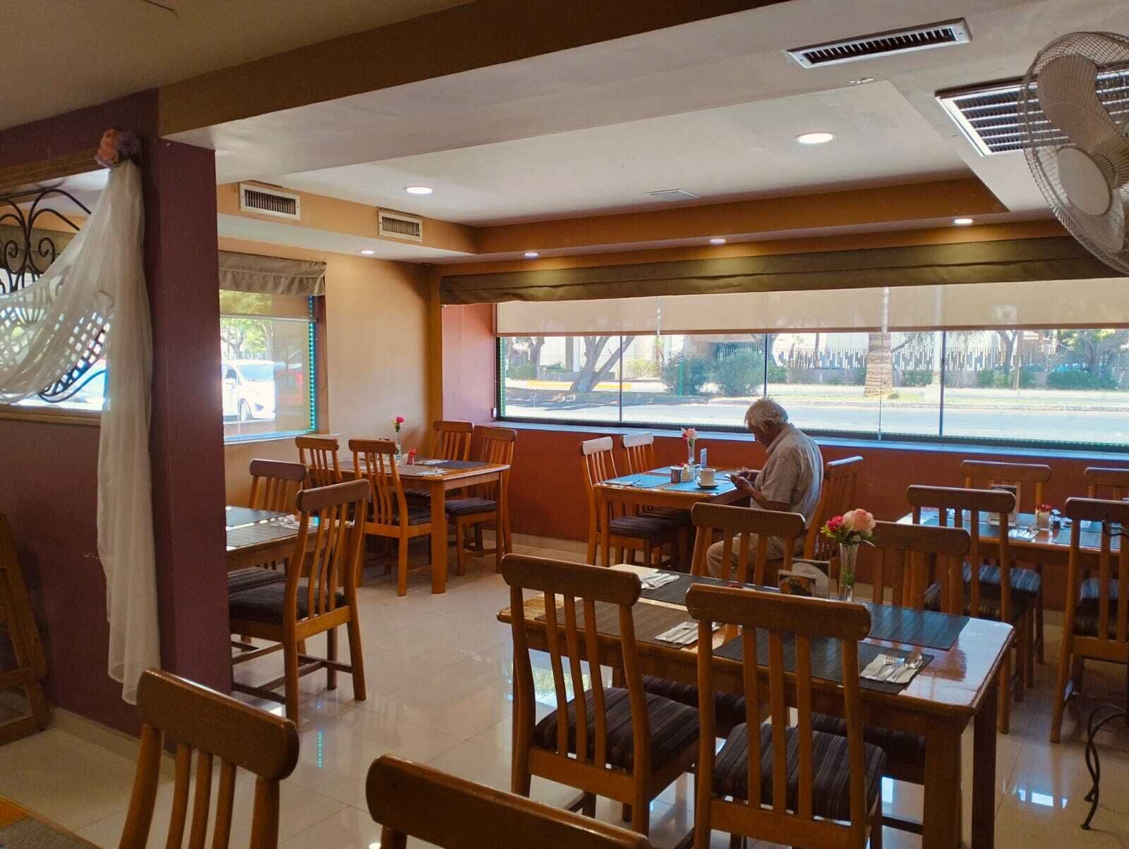 Se sirven desayunos, comidas y cenas 
