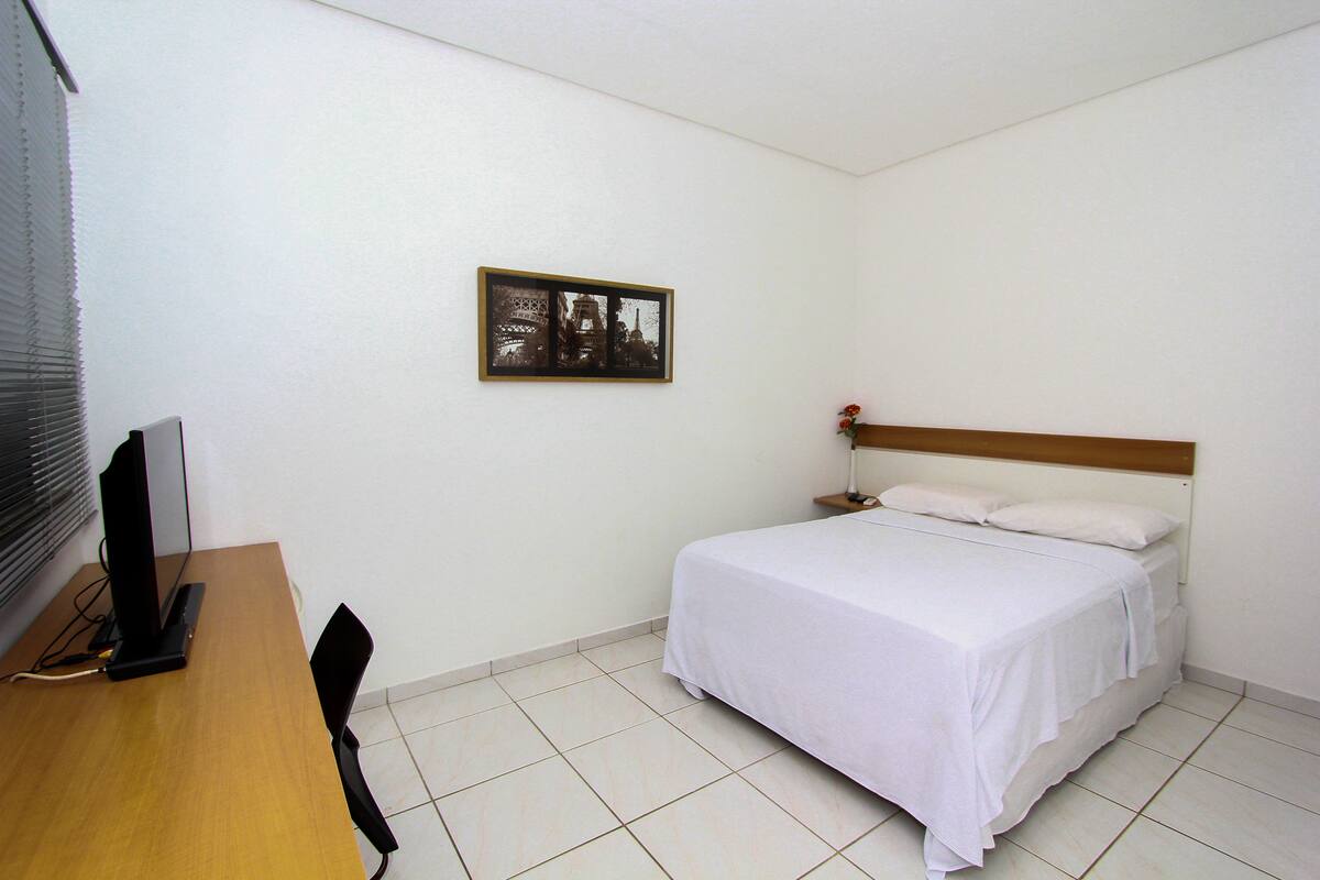 Minibar, WiFi (free), bed sheets