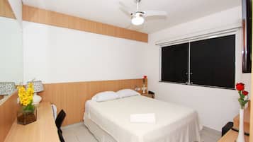 Minibar, wifi gratis y ropa de cama