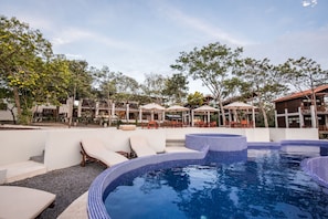 Outdoor pool, pool loungers