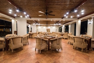 Café da manhã, almoço e jantar