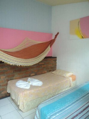 Minibar, cortinas blackout, wifi gratis y ropa de cama 