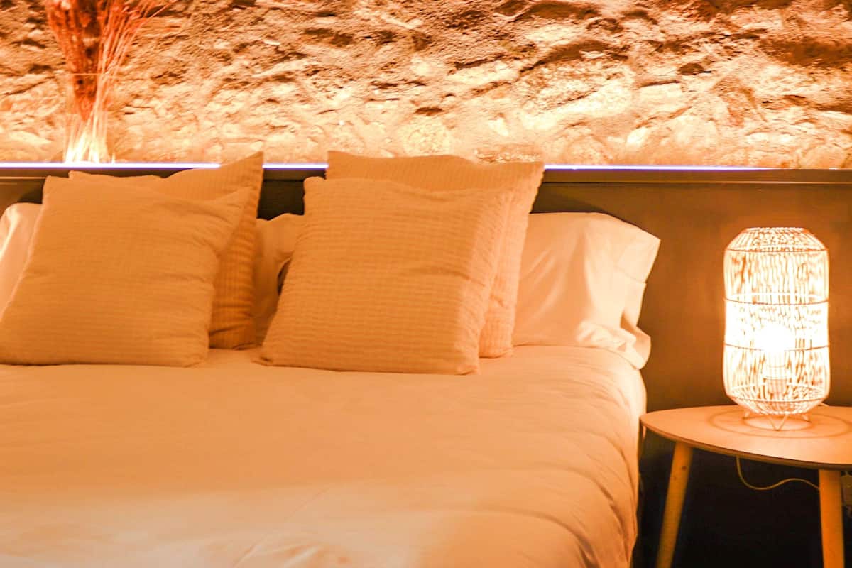 premium double room | in-room safe, individually decorated, desk, laptop workspace