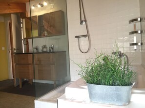 Bathroom - Hotel Boutique Niu Del Sol (Palau-Saverdera)