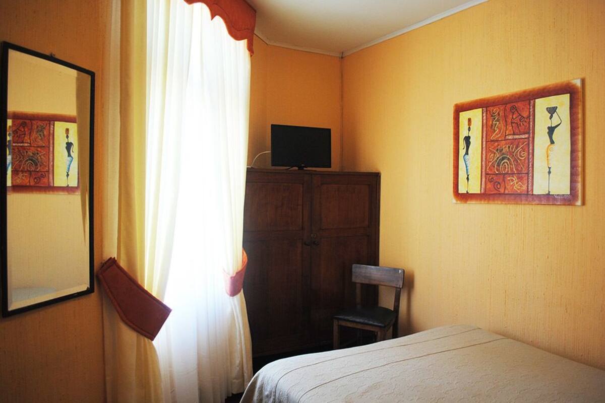 Double Room, 2 Twin Beds | WiFi (free)