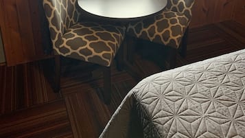 Chambre Standard, 1 très grand lit | Literie de qualité, accès au Wi-Fi (inclus)