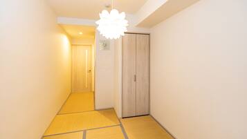 Japanese Room - Triple | Blackout drapes, free WiFi, bed sheets