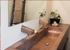 Bathroom - El Respiro Ecolodge (Granada)