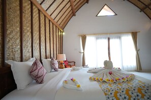 Premium bedding, minibar, in-room safe, desk - Coco Resort Penida (Penida Island)