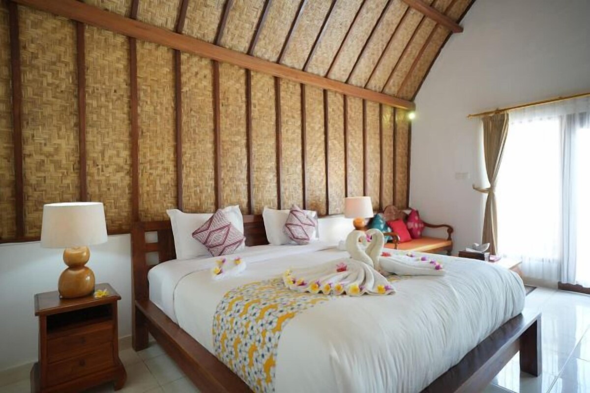 Deluxe Double Room with Pool Side