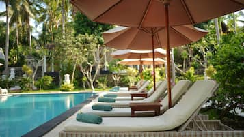 Exercise/lap pool