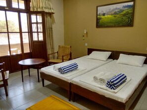 Standard Room | 3 bedrooms, premium bedding, minibar, desk - Janishi Residencies (Negombo)