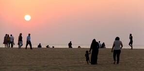 On the beach - Janishi Residencies (Negombo)