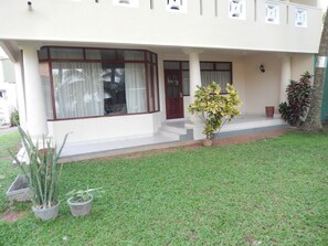 Property grounds - Janishi Residencies (Negombo)