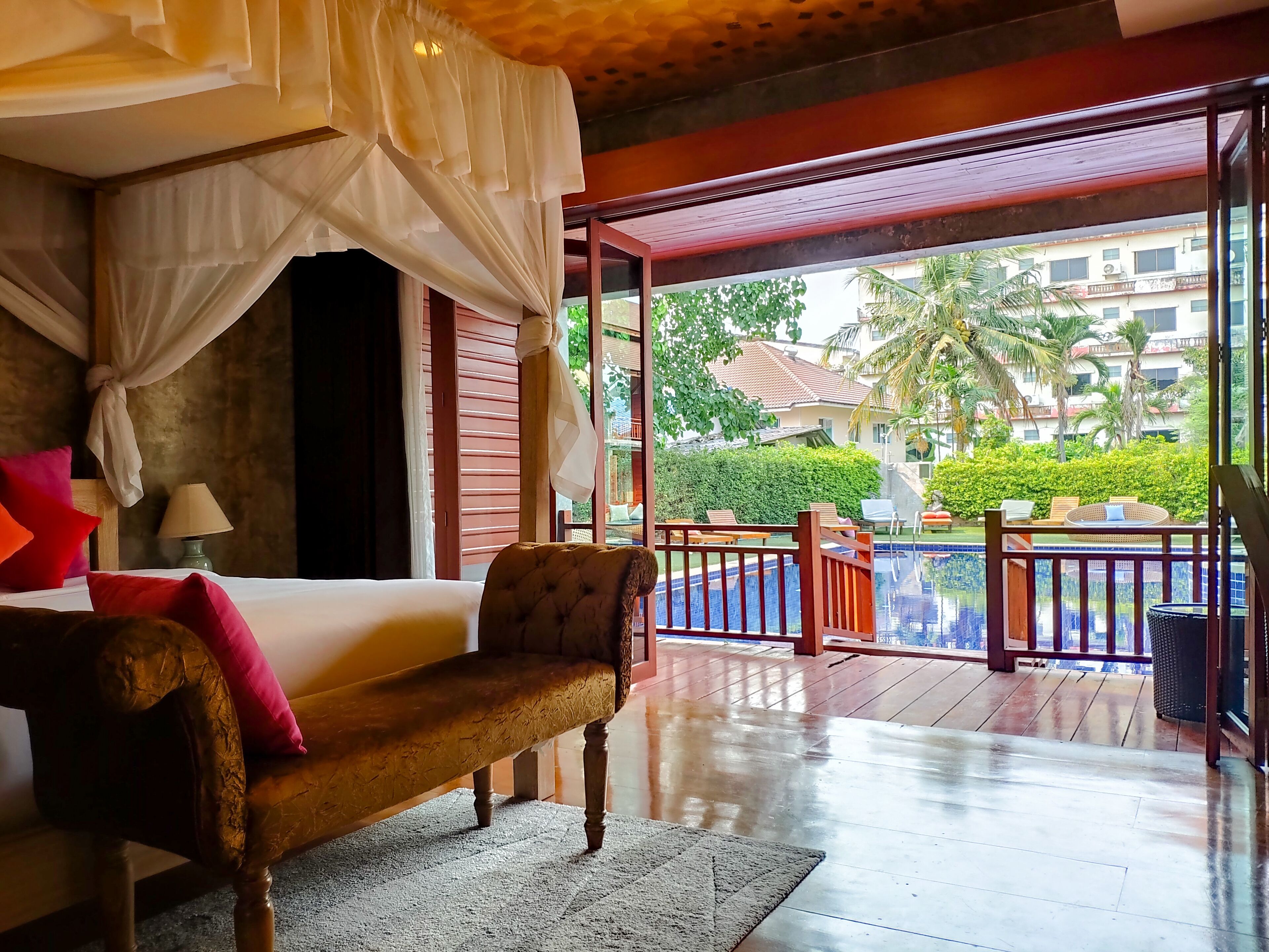 Chaya Pool Access | Roupas de cama premium, cofres nos quartos, individualmente decorados